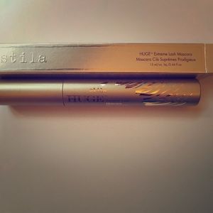 Stila HUGE extreme lash mascara